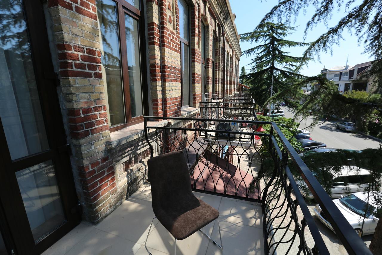 Boutique Hotel Amra Soukhoumi Extérieur photo