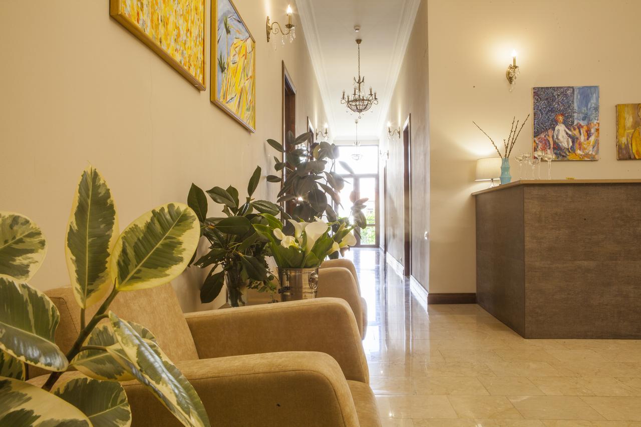 Boutique Hotel Amra Soukhoumi Extérieur photo